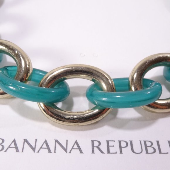 Banana Republic Lucite resin Green Gold Link Toggle Necklace - Picture 2 of 7